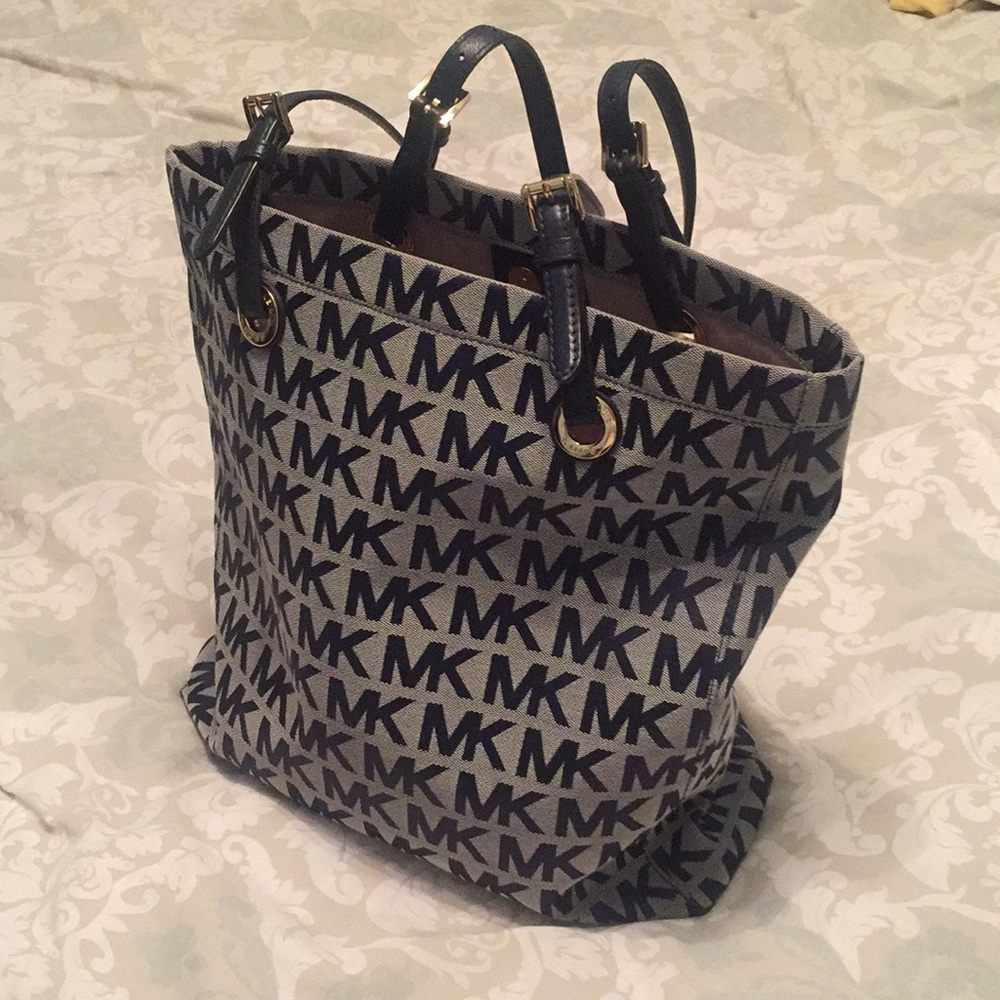EUC Michael Kors tote